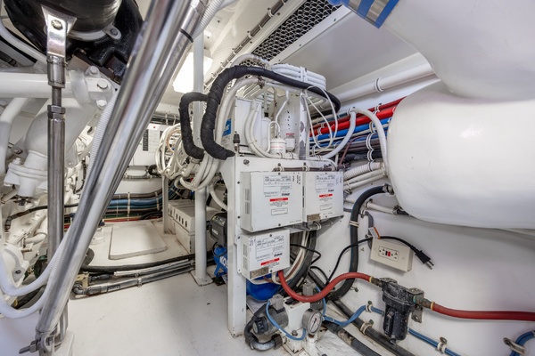 Kroh s Nest 64ft Hatteras Yacht For Sale