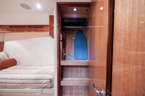 Kroh s Nest 64ft Hatteras Yacht For Sale