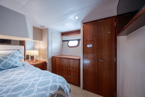 Kroh s Nest 64ft Hatteras Yacht For Sale