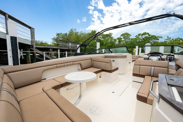 29ft Sea Ray Yacht For Sale