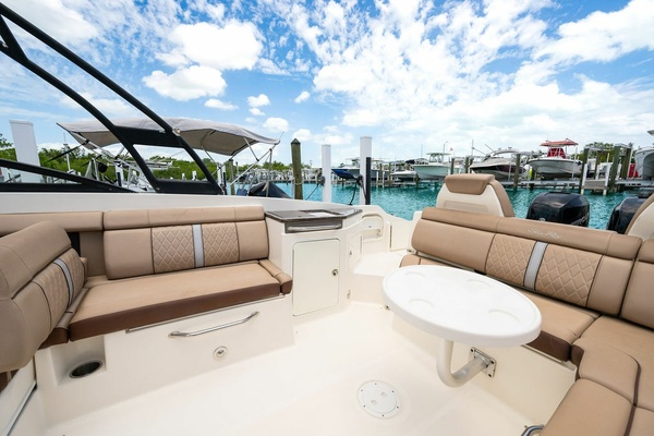 29ft Sea Ray Yacht For Sale