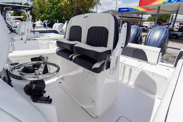 25ft Tidewater Yacht For Sale