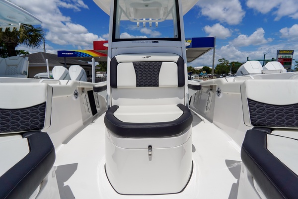 25ft Tidewater Yacht For Sale