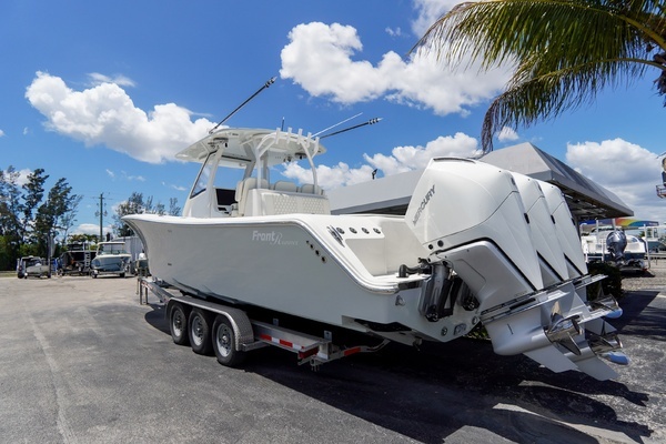 Photo of the 2024 Front Runner CC