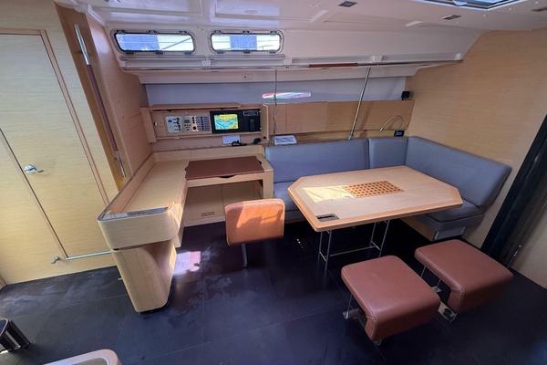 50ft Beneteau Yacht For Sale