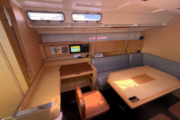 50ft Beneteau Yacht For Sale