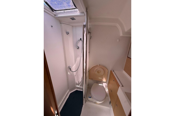 50ft Beneteau Yacht For Sale
