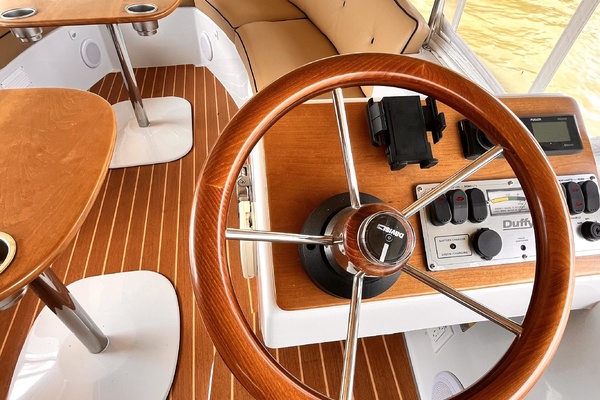 18ft Duffy Yacht For Sale