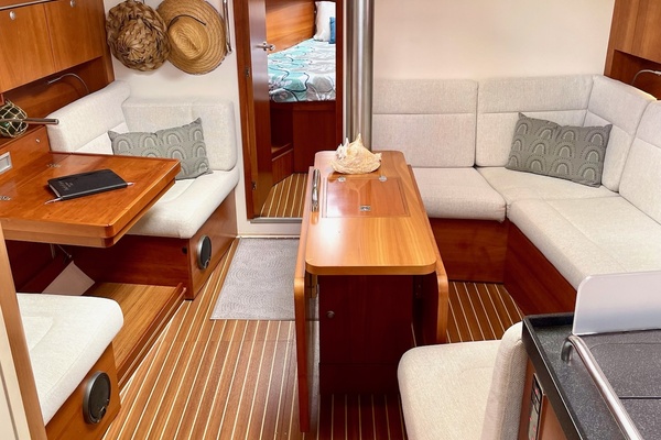 Touch of Grey 41ft Hanse Yacht For Sale