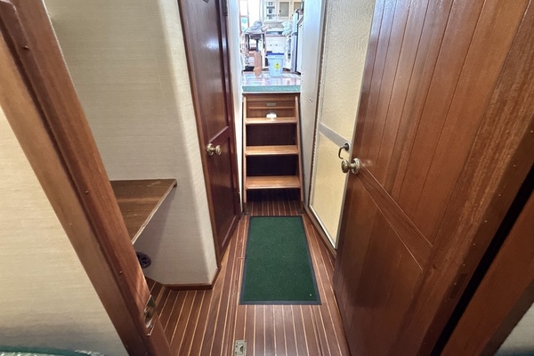 Forward Companionway