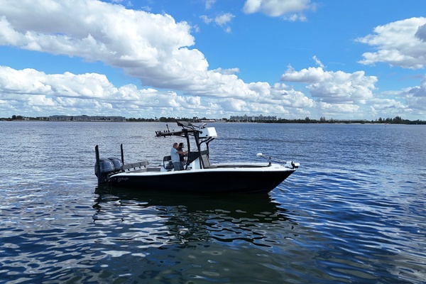 26ft Yellowfin Yacht For Sale