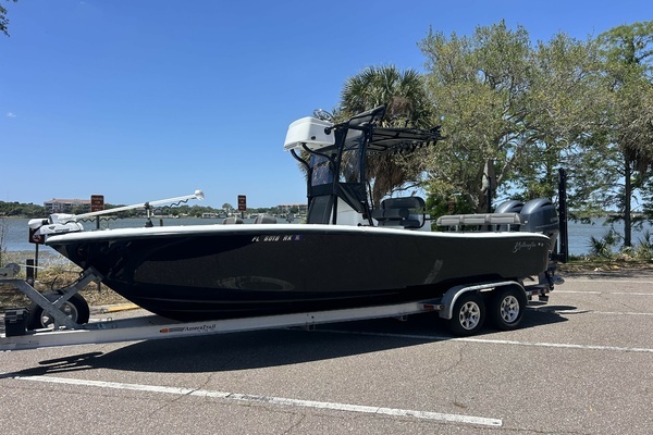 Photo of the 2018 Yellowfin 26 Hybrid
