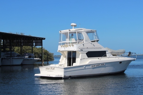 Photo of the 2001 Silverton 42 Convertible "Four Reel"