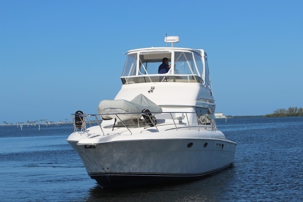 Photo of the 2001 Silverton 42 Convertible "Four Reel"