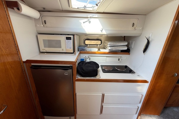 32ft Pursuit Yacht For Sale