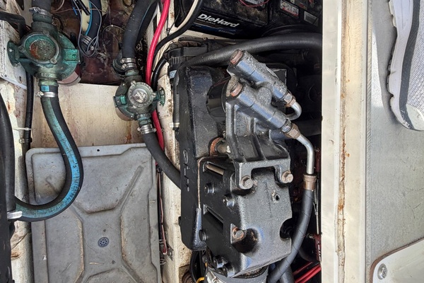 32ft Pursuit Yacht For Sale