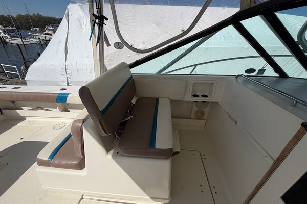 32ft Pursuit Yacht For Sale