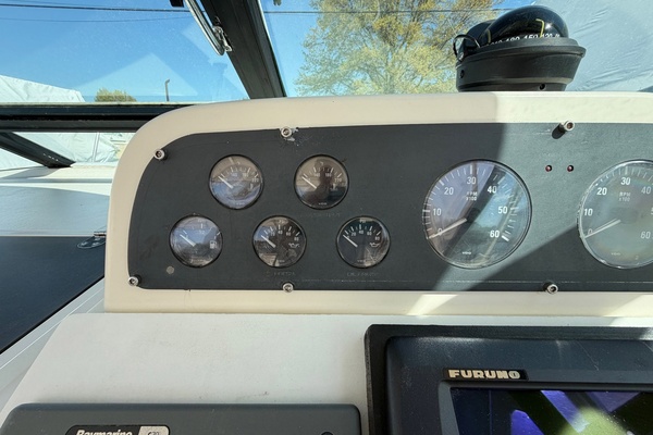 32ft Pursuit Yacht For Sale