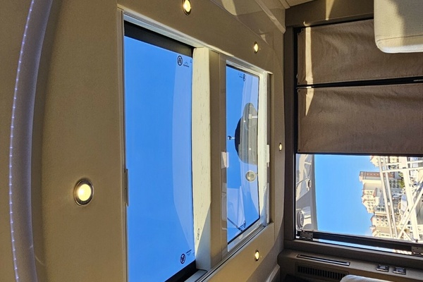 Makin  Waves 37ft Carver Yacht For Sale