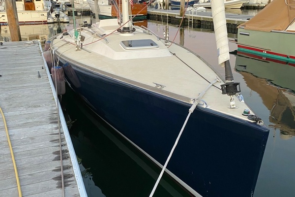 Radiant 33ft J Boats Yacht For Sale