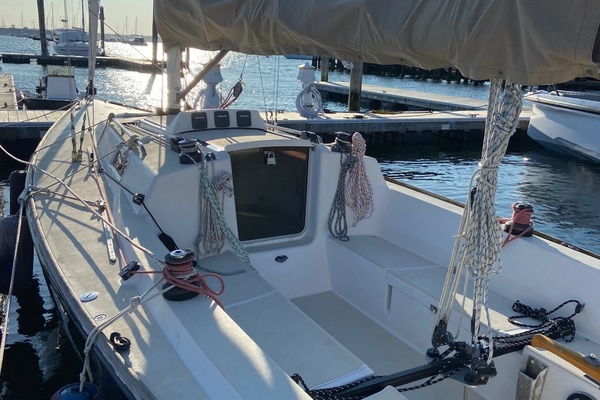 Radiant 33ft J Boats Yacht For Sale