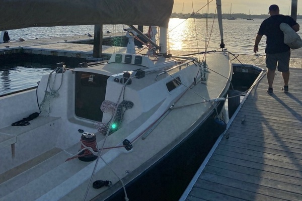 Radiant 33ft J Boats Yacht For Sale