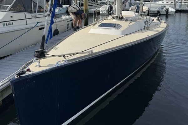 Radiant 33ft J Boats Yacht For Sale