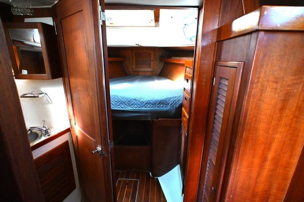 Tourmaline 37ft Tartan Yacht For Sale
