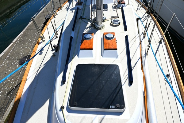 Tourmaline 37ft Tartan Yacht For Sale