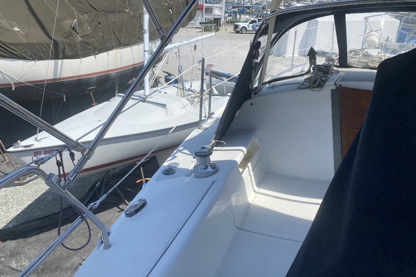 School rsquo s out 30ft Catalina Yacht For Sale