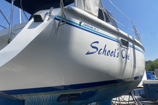 School rsquo s out 30ft Catalina Yacht For Sale