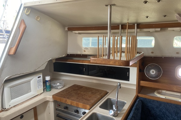School rsquo s out 30ft Catalina Yacht For Sale