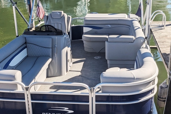 20-ft-Bennington-2024-20 SVL23- Holland Michigan United States  yacht for sale