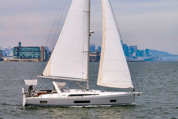 Cypress and Star II 46ft Beneteau Yacht For Sale