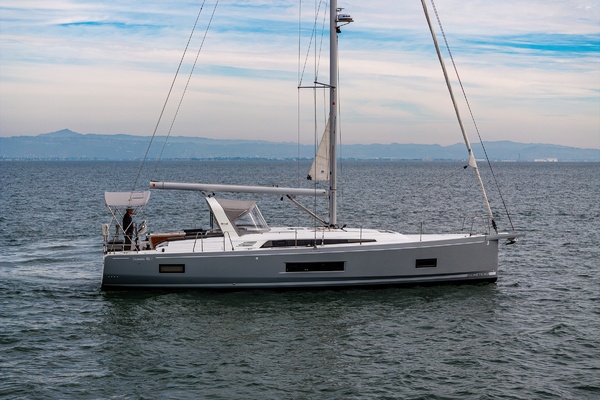 Cypress and Star II 46ft Beneteau Yacht For Sale