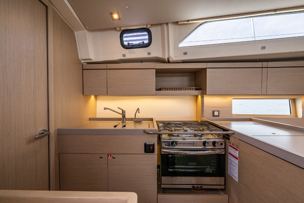 Cypress and Star II 46ft Beneteau Yacht For Sale