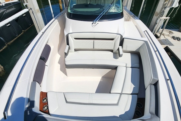 2019 Tiara Yachts 38