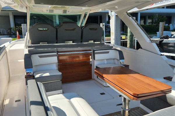 38ft Tiara Yachts Yacht For Sale