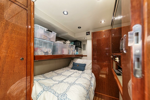 2005 Fairline Yachts 74