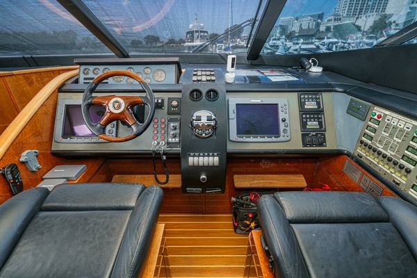 2005 Fairline Yachts 74