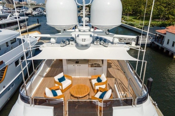 Photo of the 2006 Westport 130 Motoryacht "Relentless"