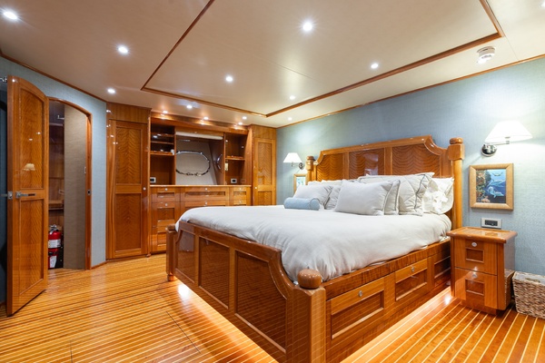 VICTORY 82ft Viking Yacht For Sale