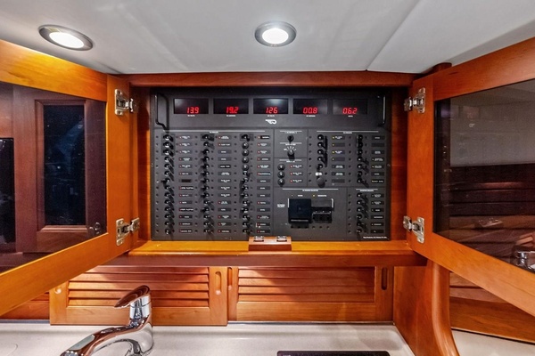 RASCAL 39ft Hinckley Yacht For Sale