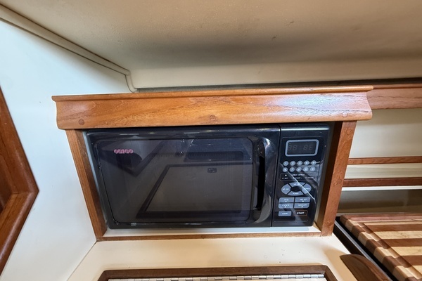 Island Packet 380 Yacht For Sale