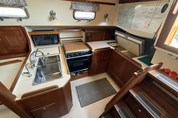 Makai 38ft Island Packet Yacht For Sale