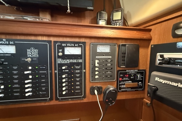 Island Packet 380 Yacht For Sale