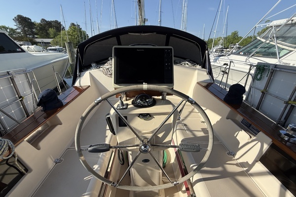 Island Packet 380 Yacht For Sale
