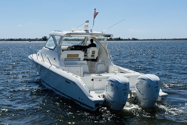 35ft Pursuit Yacht For Sale