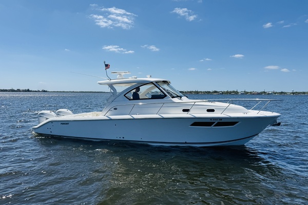 35ft Pursuit Yacht For Sale