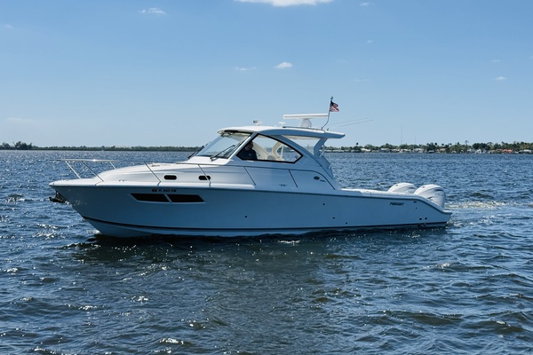35ft Pursuit Yacht For Sale